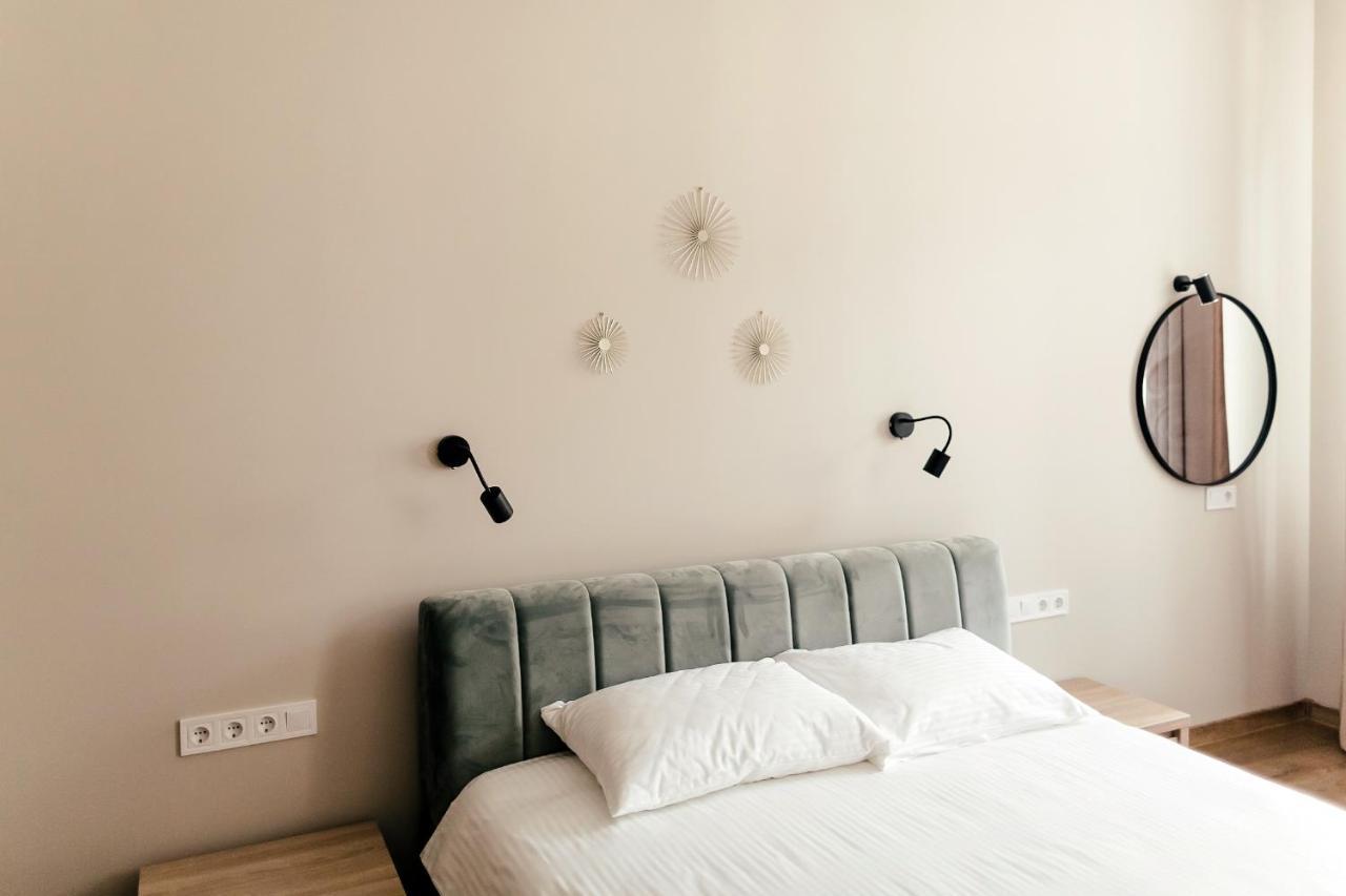Lara Apartament 3 Apartamento Lviv Exterior foto